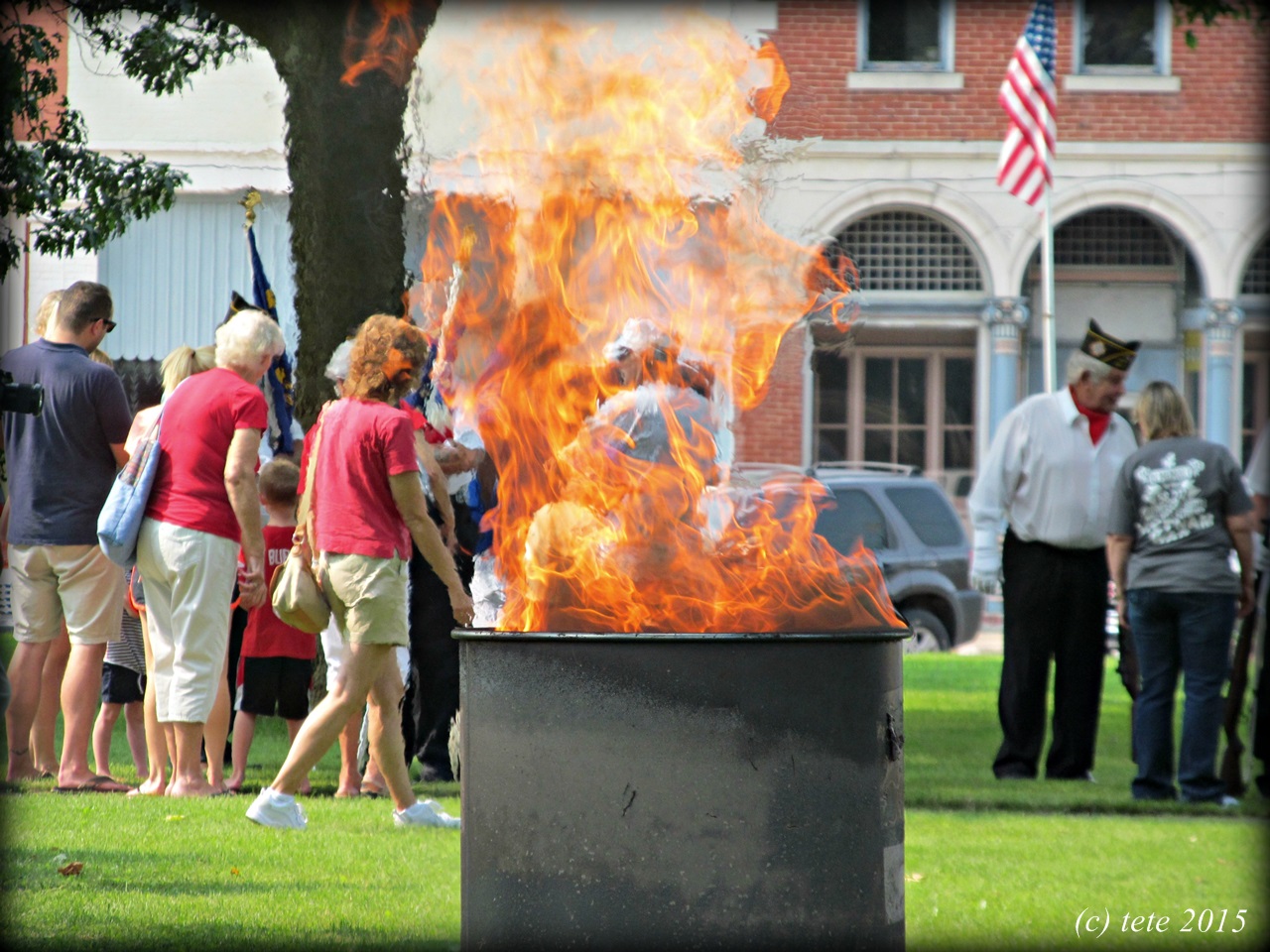 Oakland, Il...worth a second glance Oakland VFW Post Flag Disposal