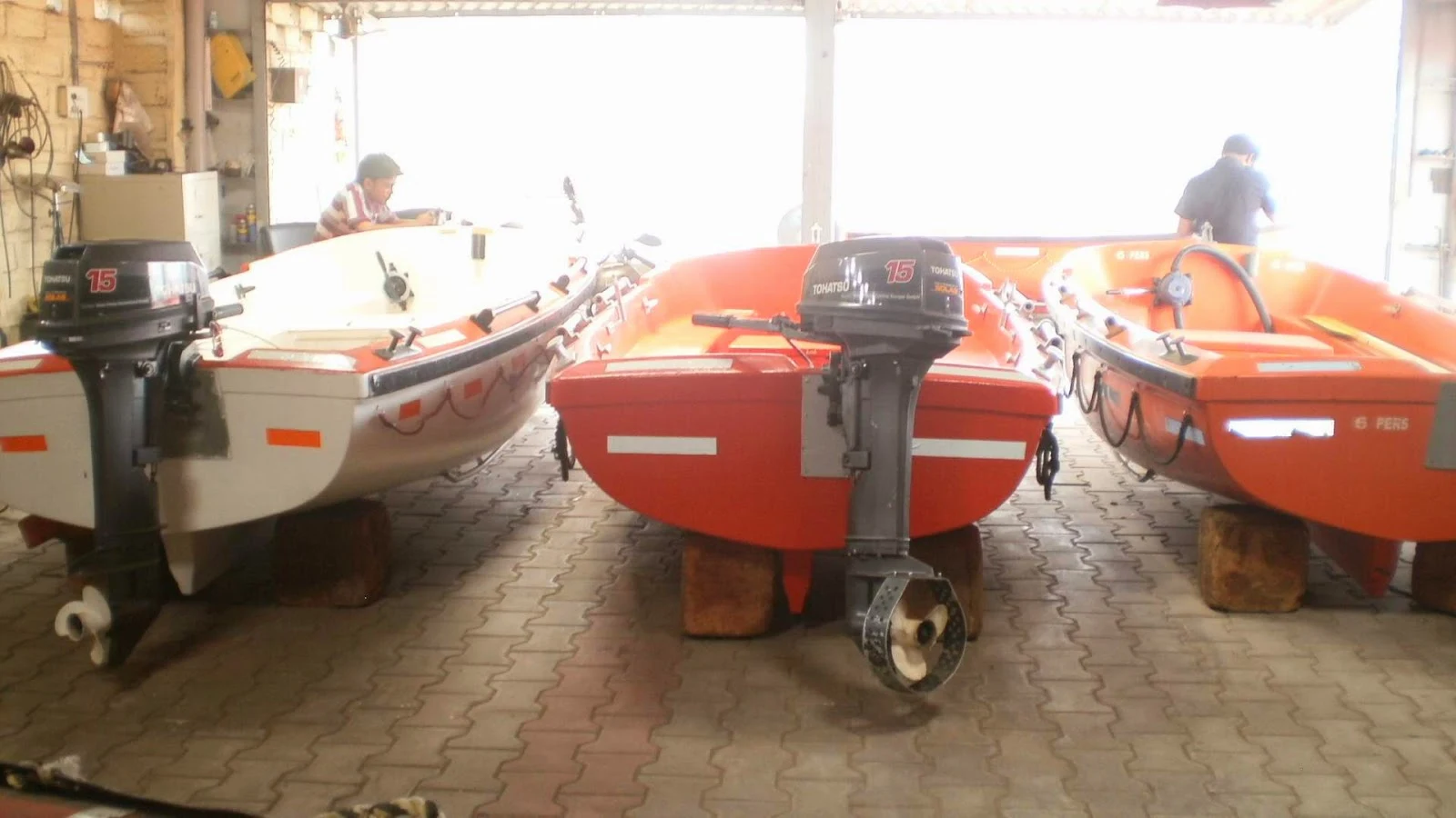 used outboard engine and boats for sale, used fiber boats for fishing, river boats, small boats for sale