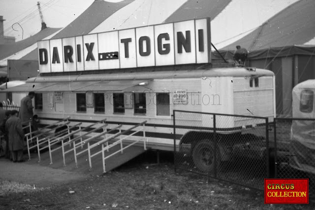 Roulotte caisse du Cirque Italien  Darix Togni 1963