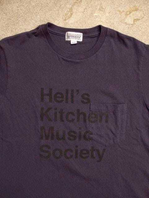 EG WORKADAY × SUNRISE MARKET 別注 Hell's Kitchen Music Society Print - T-Shirt - Tone on Tone