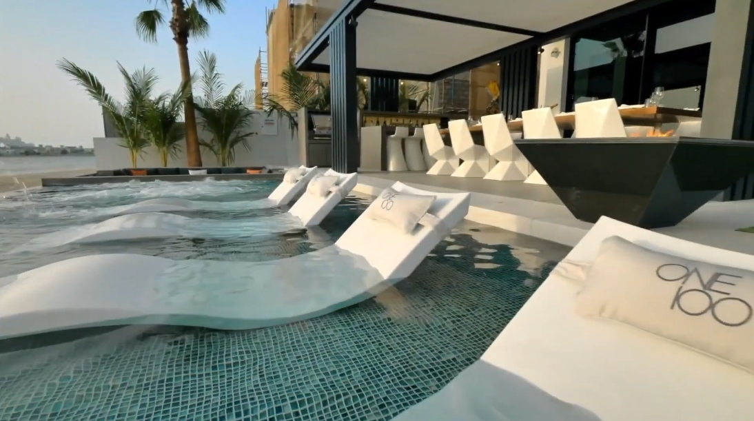 92 Interior Design Photos vs. ONE100, Palm Jumeirah Dubai Luxury Beach Mansion Tour