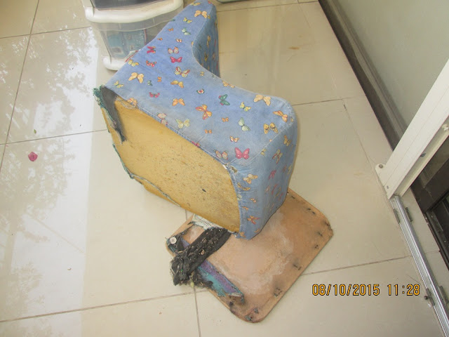 IMG 0020 - מיני ספה לילדים שנמצאה בפינת רחוב