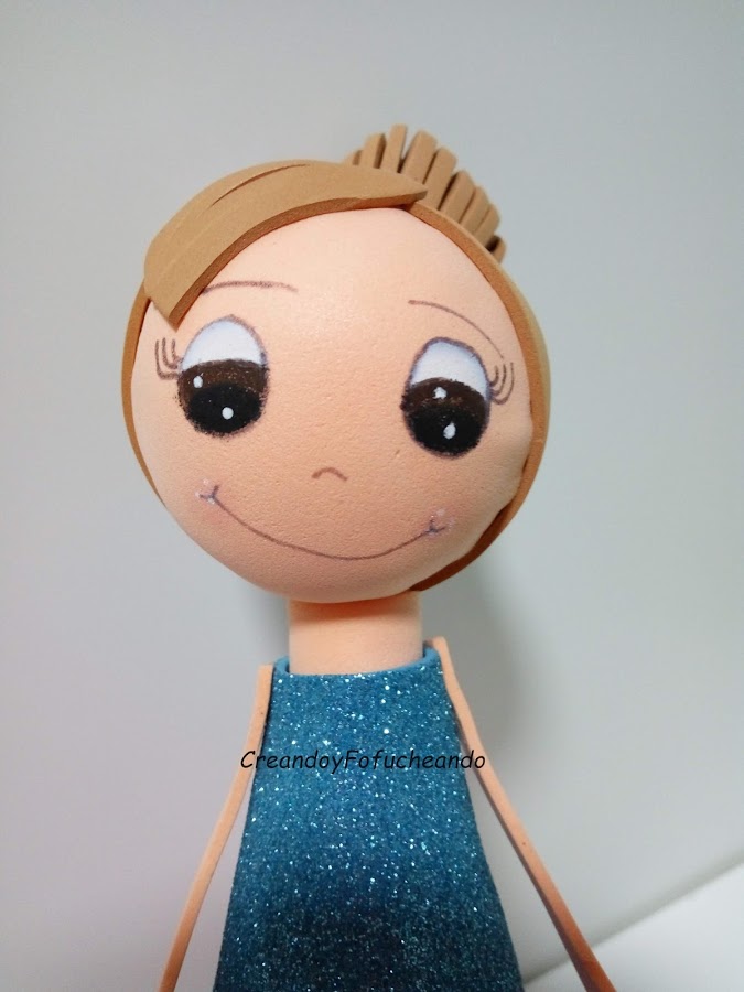 Fofucha-patinadora-de-cerca-creandoyfofucheando