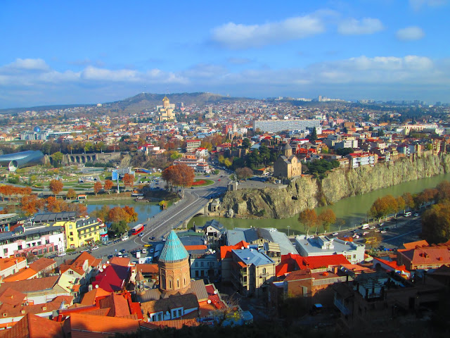 Las iglesias dominan el paisaje de Tbilisi