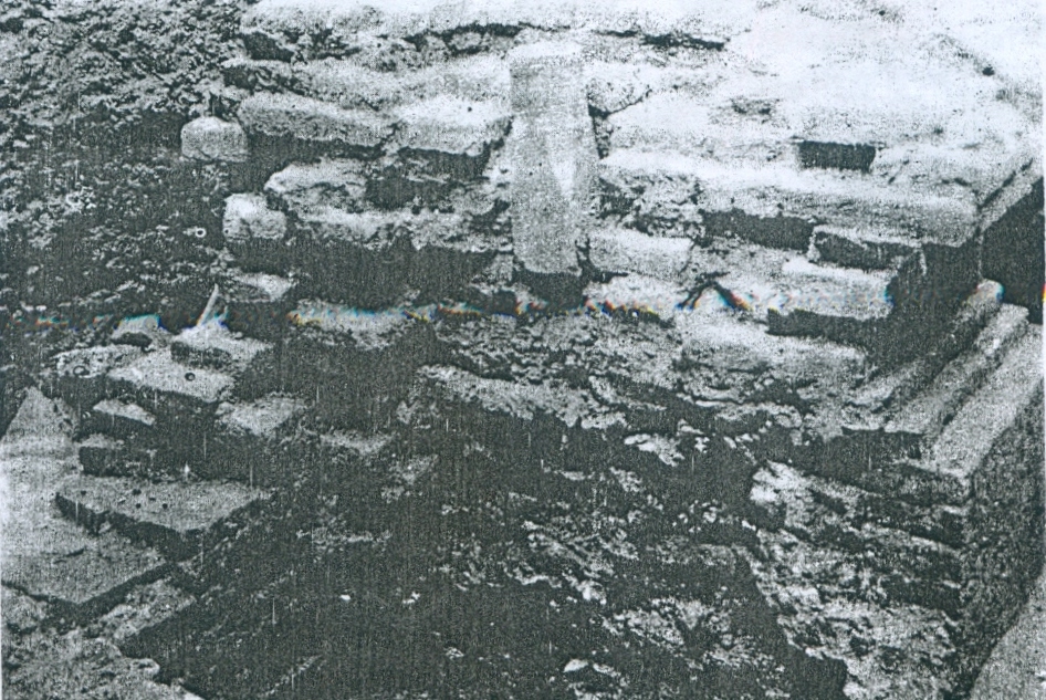 BUMI KADHIRI: CANDI GURAH