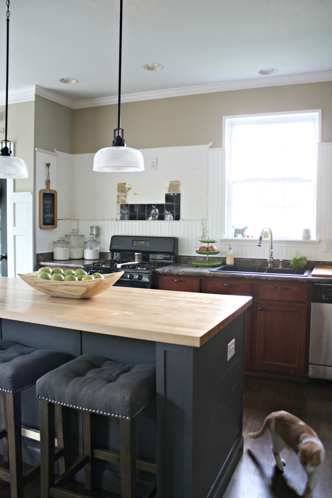 Kitchen DIYs, Details and Sources! Thrifty Decor Chick Thrifty DIY, Decor and Organizing