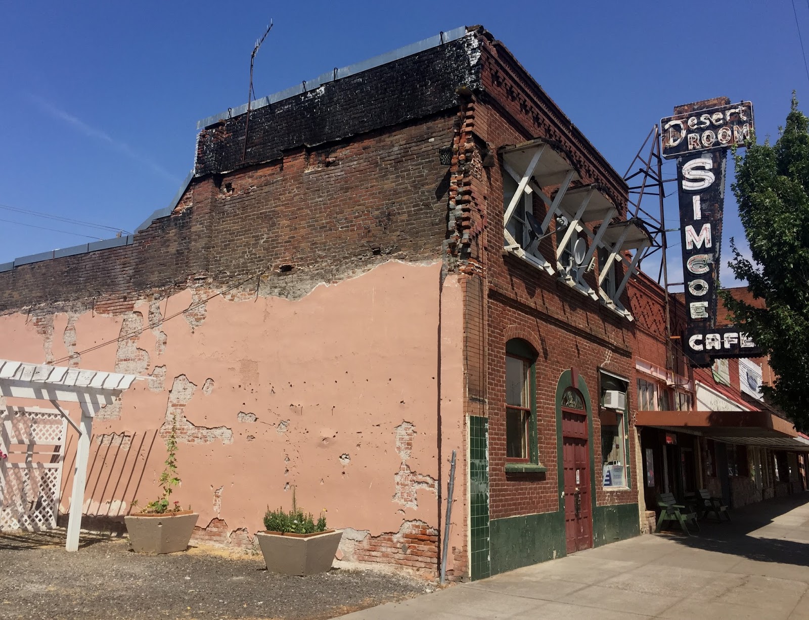 Blog 2814 Simcoe Tavern, Goldendale, WA 7/10/2015
