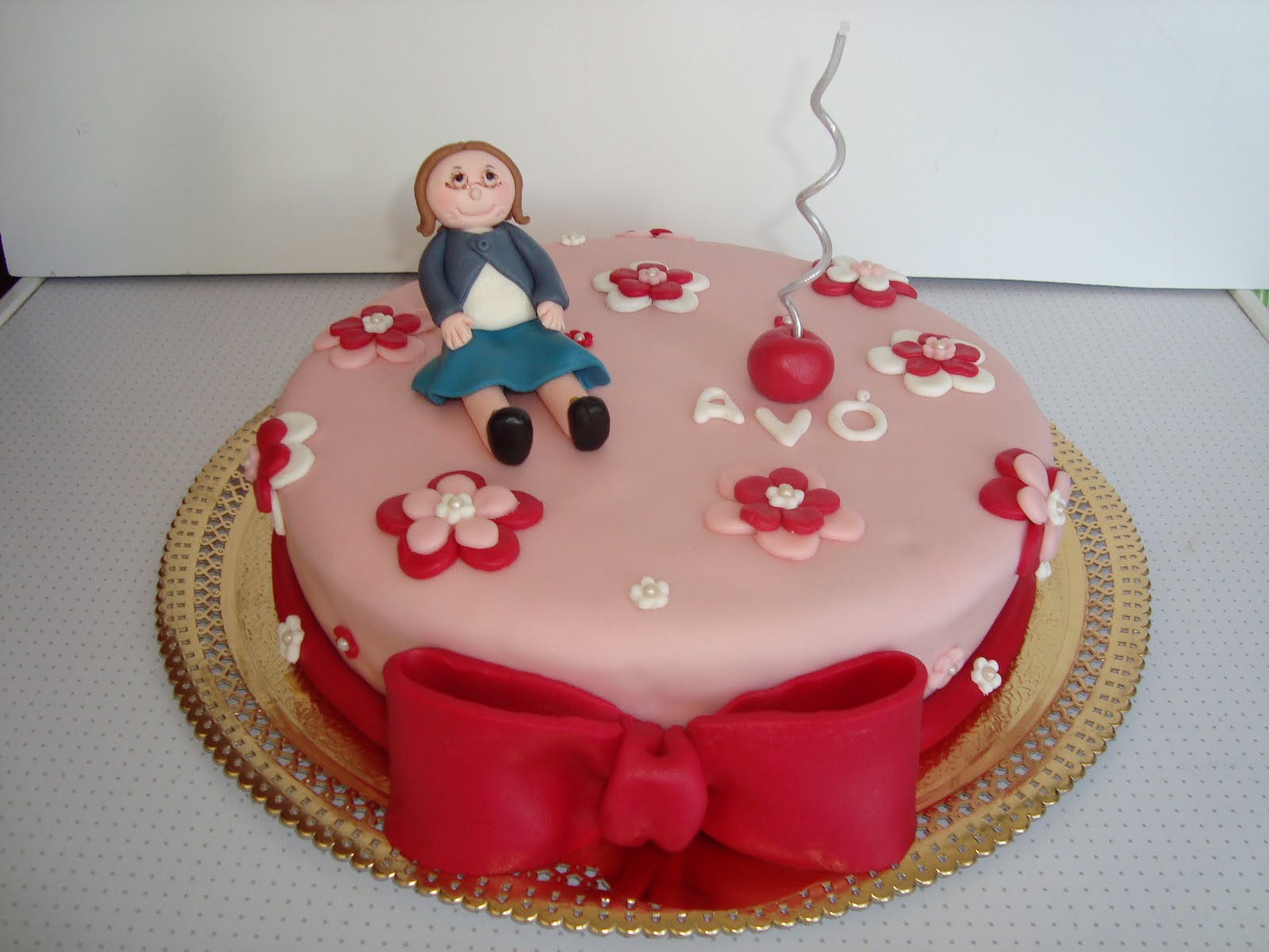 Mundo mágico do açúcar: Bolo de aniversário para a avó