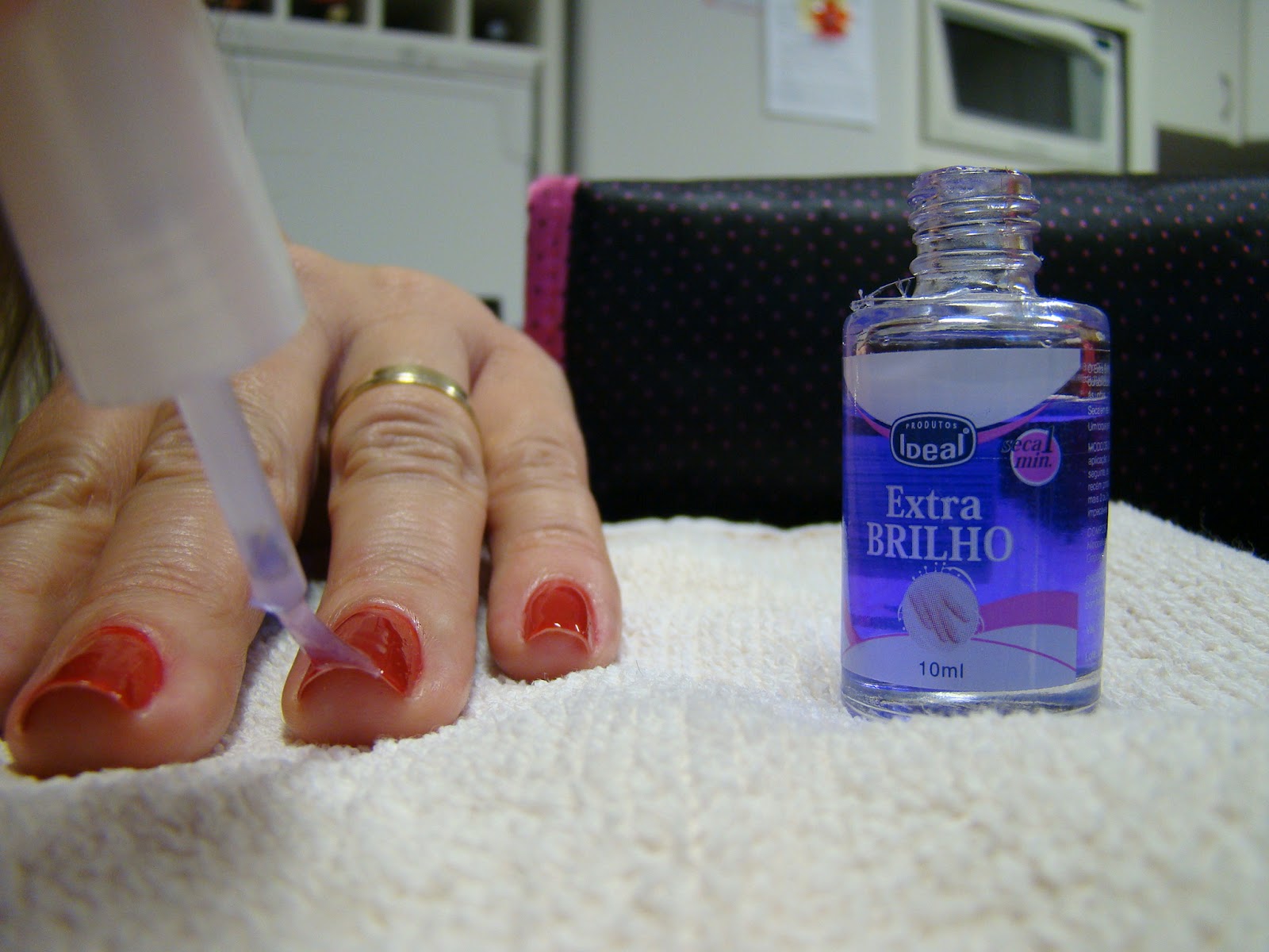 Lu Indica: Como acabar com as bolinhas que o esmalte faz