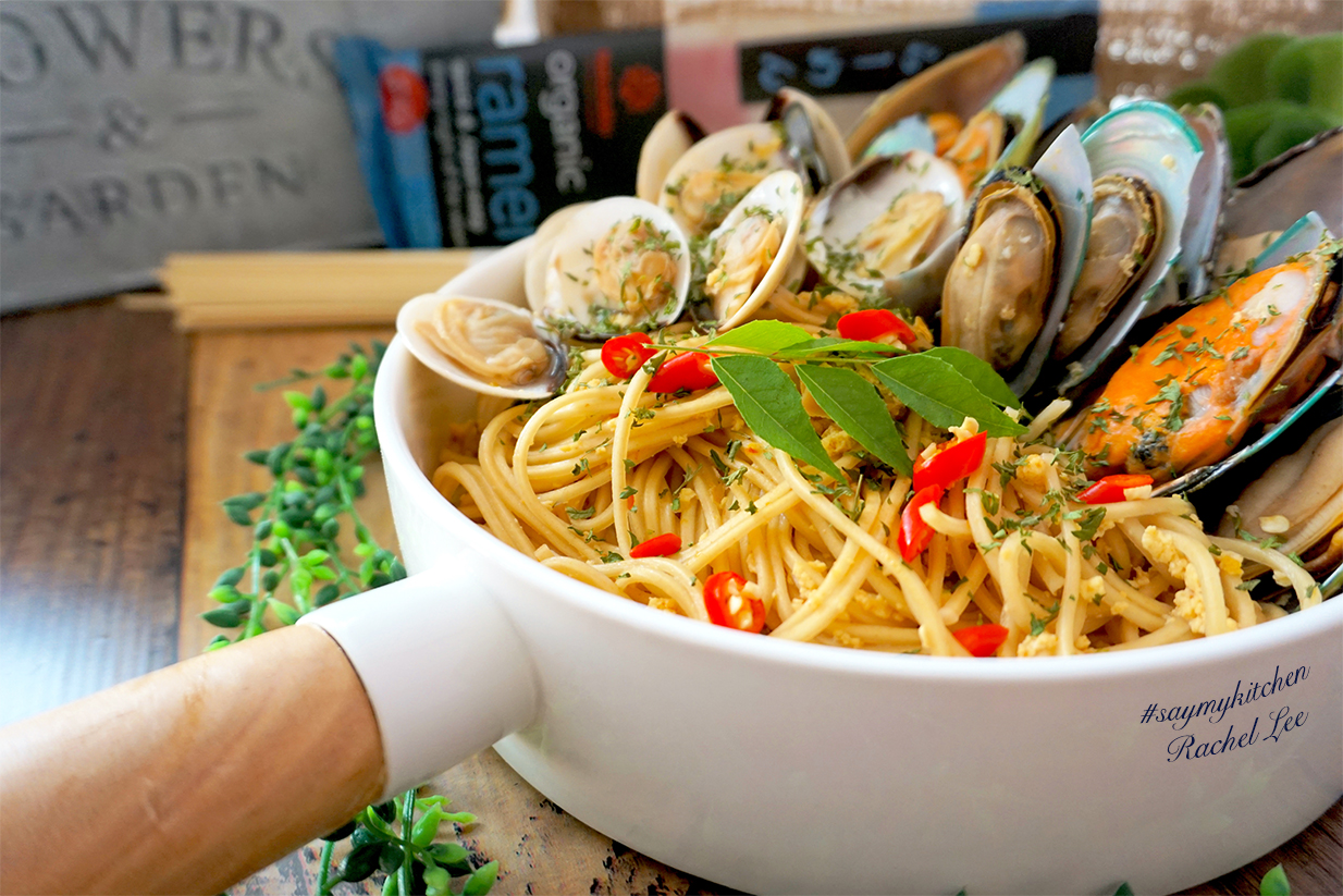 Say My Kitchen Clams & Mussels Ramen in Salted Egg Sauce
