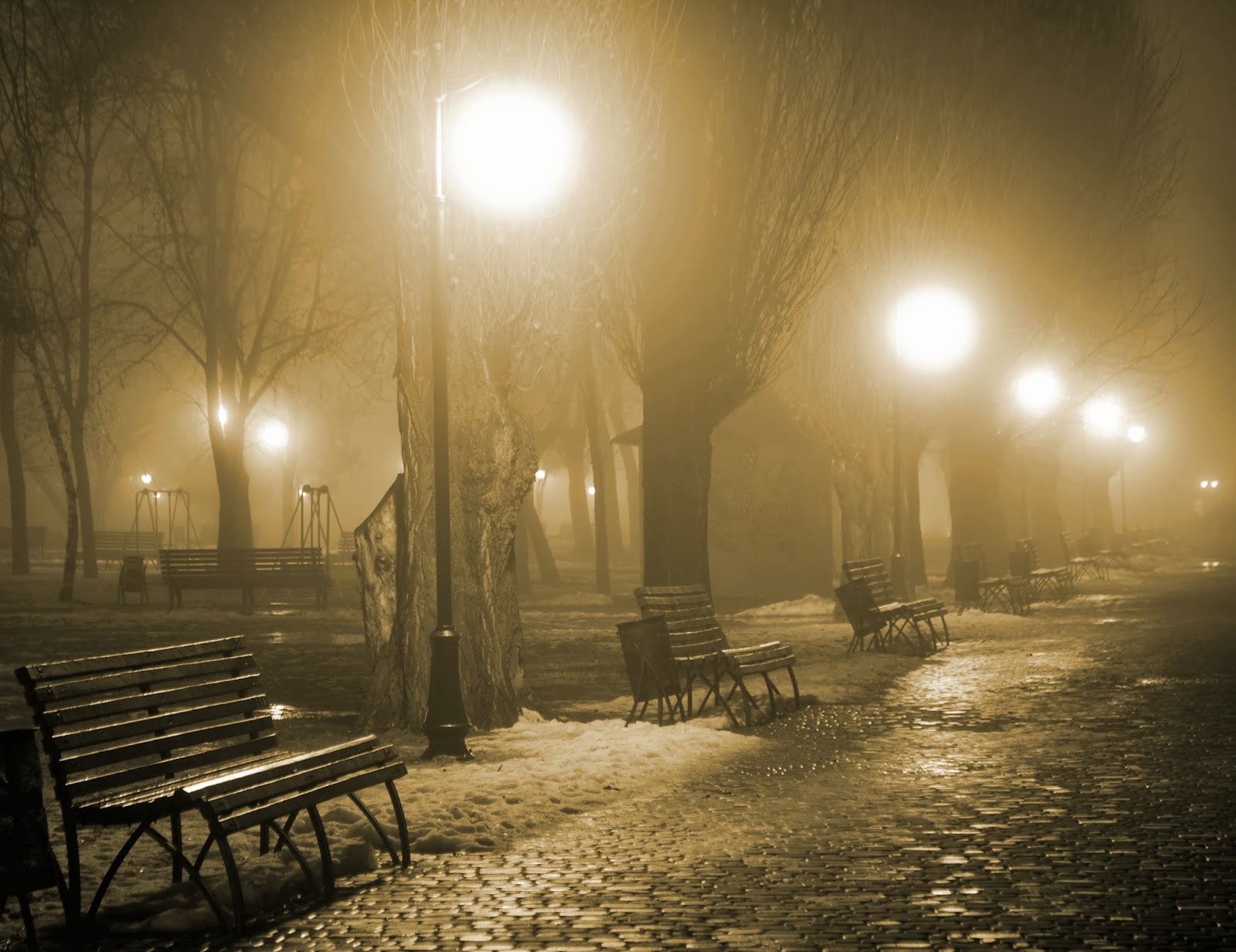 Ночь улица фонарь песни. Фонарь в тумане. Ночь улица фонарь. Фонарь на улице. "Дождливый вечер".