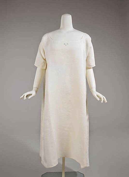 Costume Diaries: An early victorian chemise