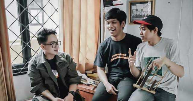 Lirik Lagu Stand Here Alone Dustai Lirik Lagu