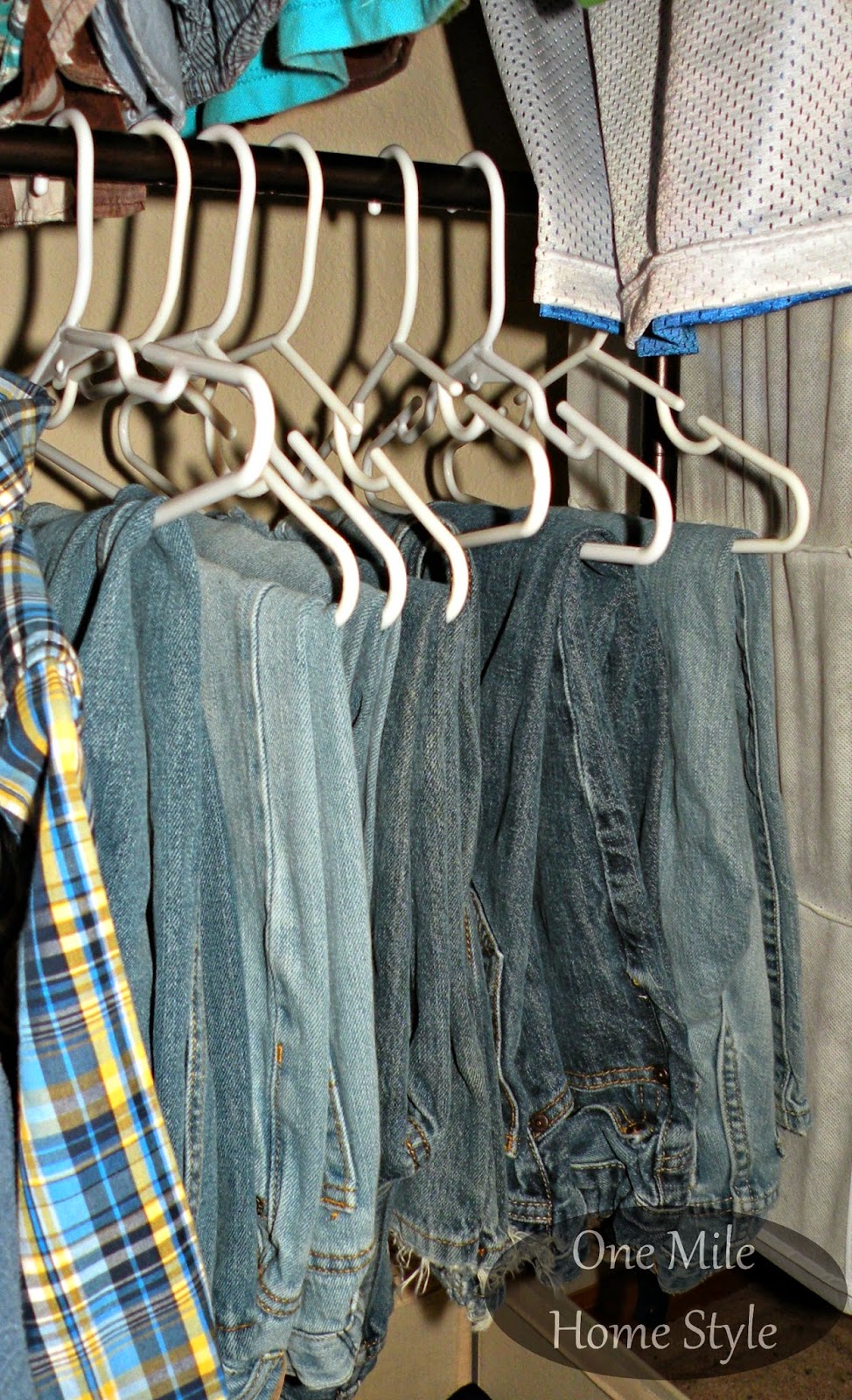 Hanging jeans for better organization