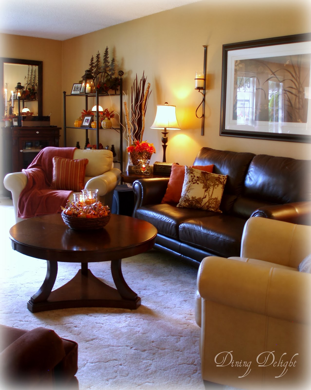 Dining Delight: Living Room in Fall Colours