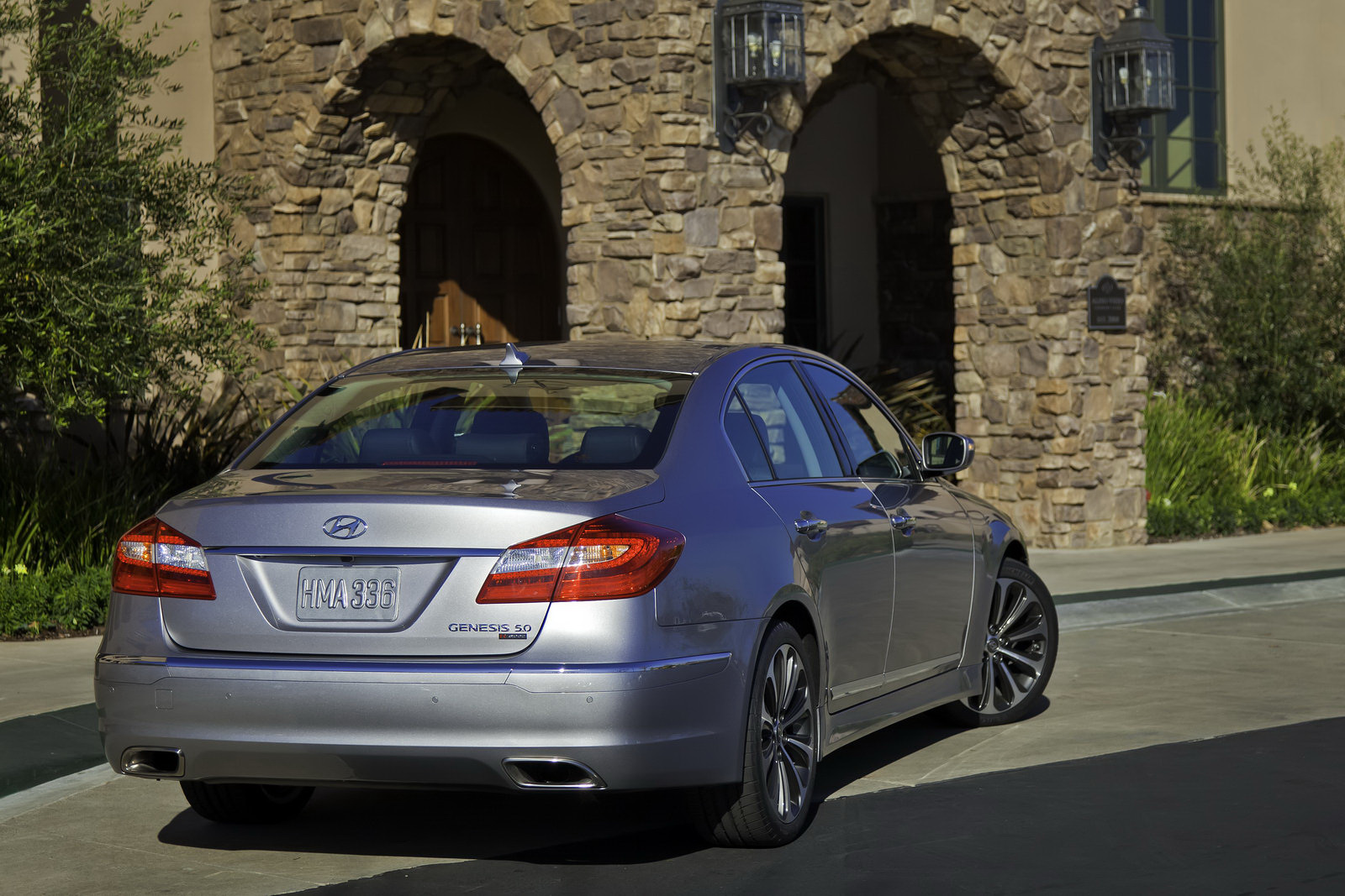 Hyundai genesis 2012
