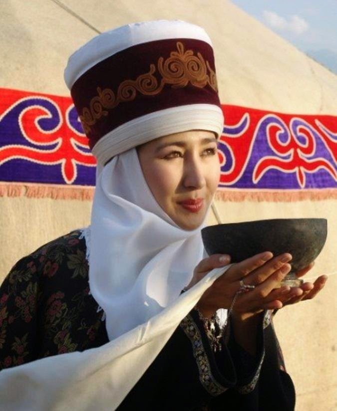 Киргизская девушка картина
