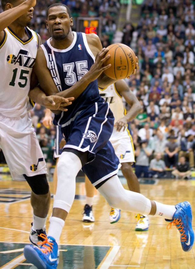Kevin Durant Wearing New Nike KD V Colorway