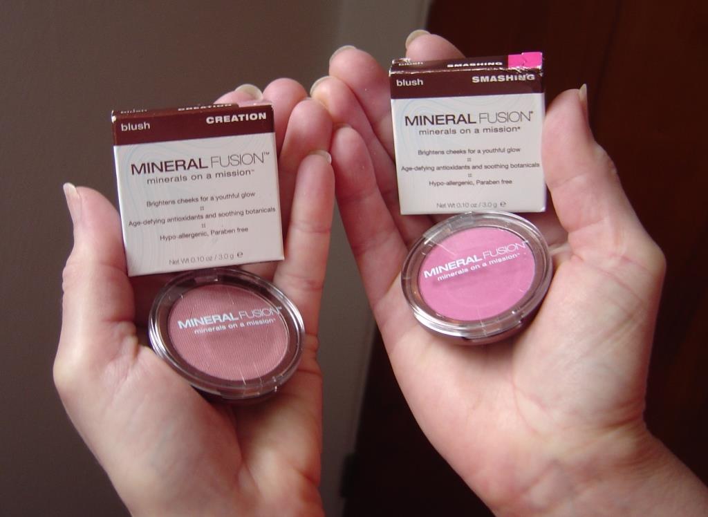 Review + Swatches Mineral Fusion Creation and Smashing Blushes + Blush