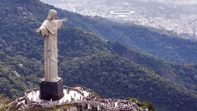 Monumento%2BCristo%2BRedentor%2Bfesteja%2Banivers%25C3%25A1rio%2Bda%2BMangueira.jpg