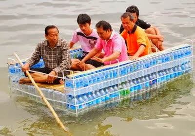 Perahu Unik  Hasil Kerajinan  Tangan Dari  Botol  Plastik 