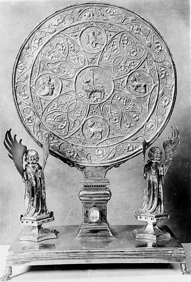 Η λειψανοθήκη με το τεμάχιο από τον Ιερό Σπόγγο (Άαχεν, Γερμανία). http://leipsanothiki.blogspot.be/