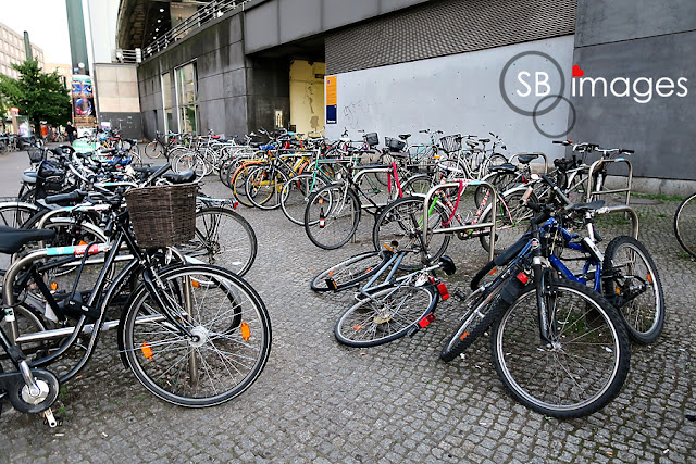 A Veblenesque Gorge Berlin S Brandenburg Gate Has Seen It All A
