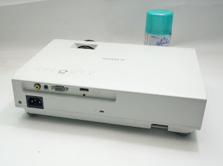 Proyektor Bekas Sony VPL-DX111