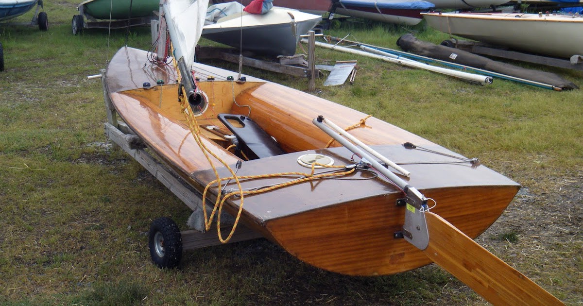 PR Boat: Access Moth sailboat plan