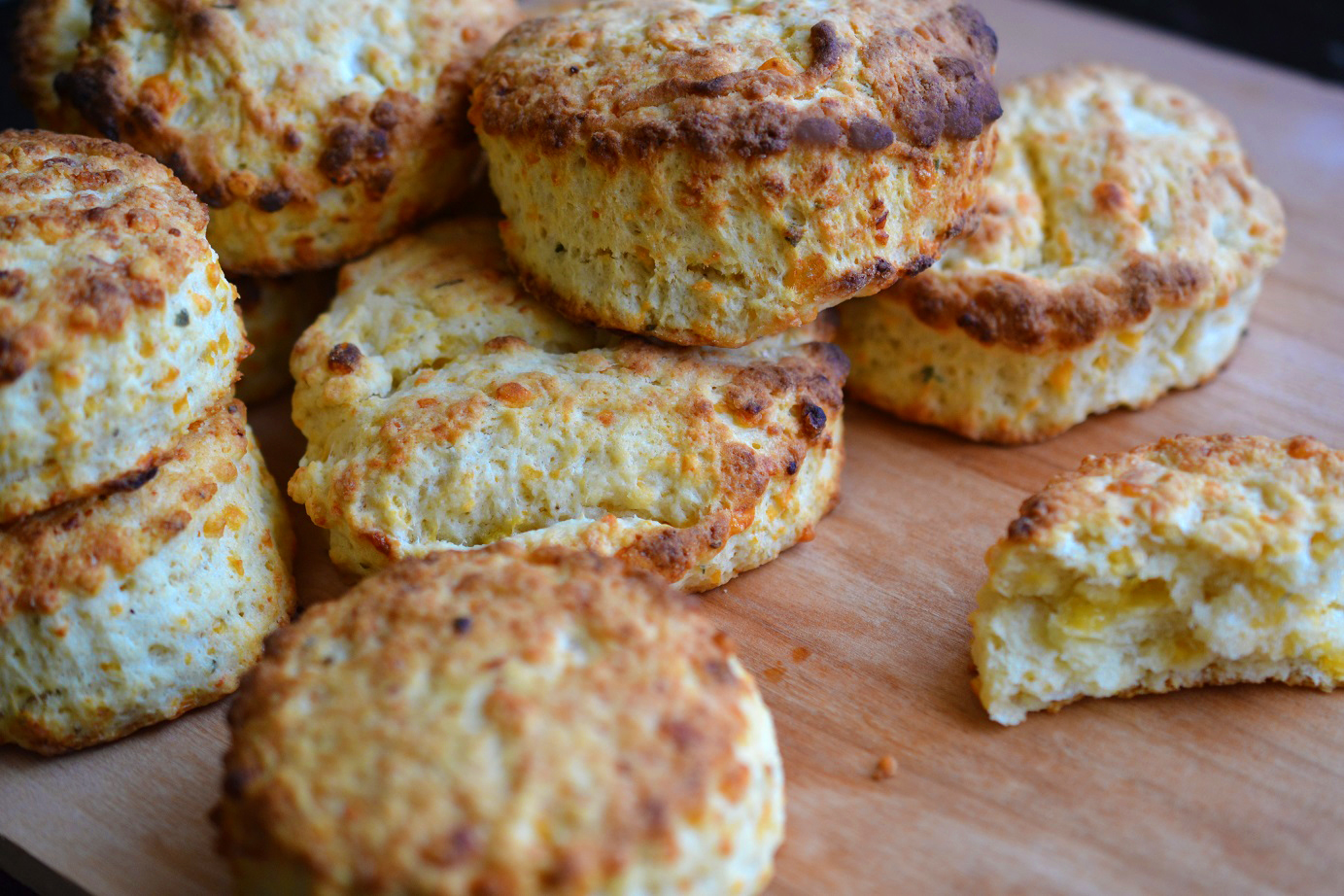 Greedy Girl Cheesy Ranch BiscuitsRed lobster style