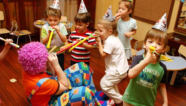 Мамина радість: Що подарувати дитині на 7 років