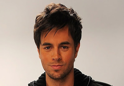 Enrique Iglesias Mole Before And After.