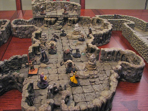 Acarajé & Dragons: Como jogar RPG com mapas e miniaturas?