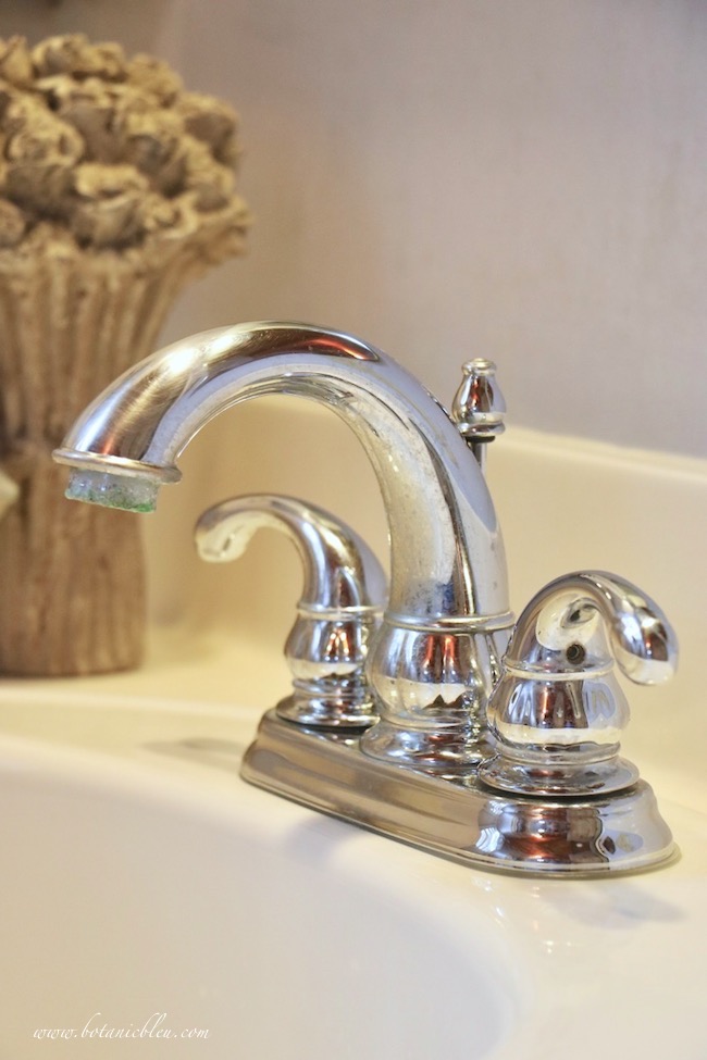 French Country Style Sink Faucet BEFORE Cleaning Mineral Deposits