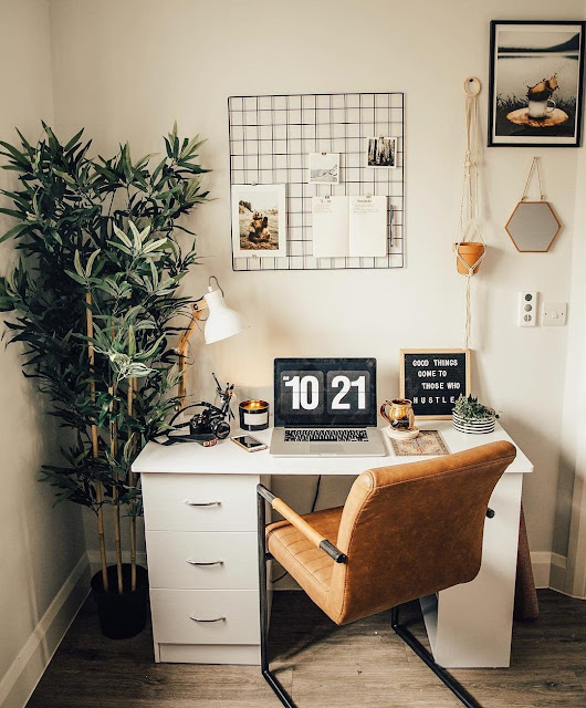 30+ Simple Desk Decor Reference Ideas. WPICC.Blog