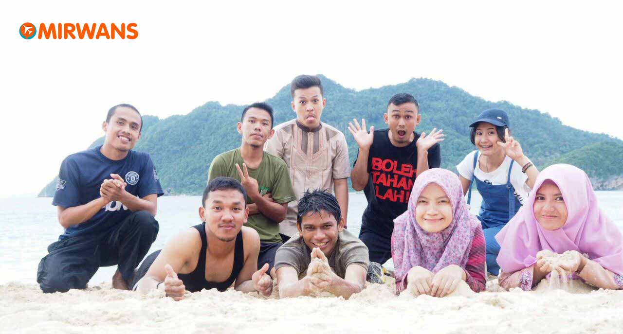 23 Best Destinations to Visit in Banda Aceh, Indonesia, aceh tsunami museum, pasar malam rek, lampuuk beach, pulau weh, aceh indonesia map, weh island, baiturrahman grand mosque, aceh indonesia tsunami