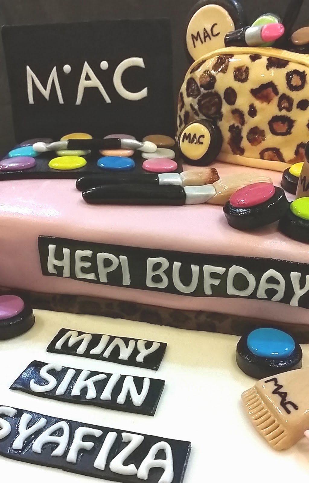Sweet Creations M.A.C makeup set cake