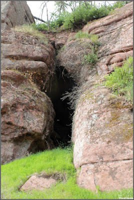 Cueva en Chequilla (vista externa)