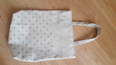 Summer tote bag with pocket tutorial and pattern Summer tote bag with pocket tutorial and pattern