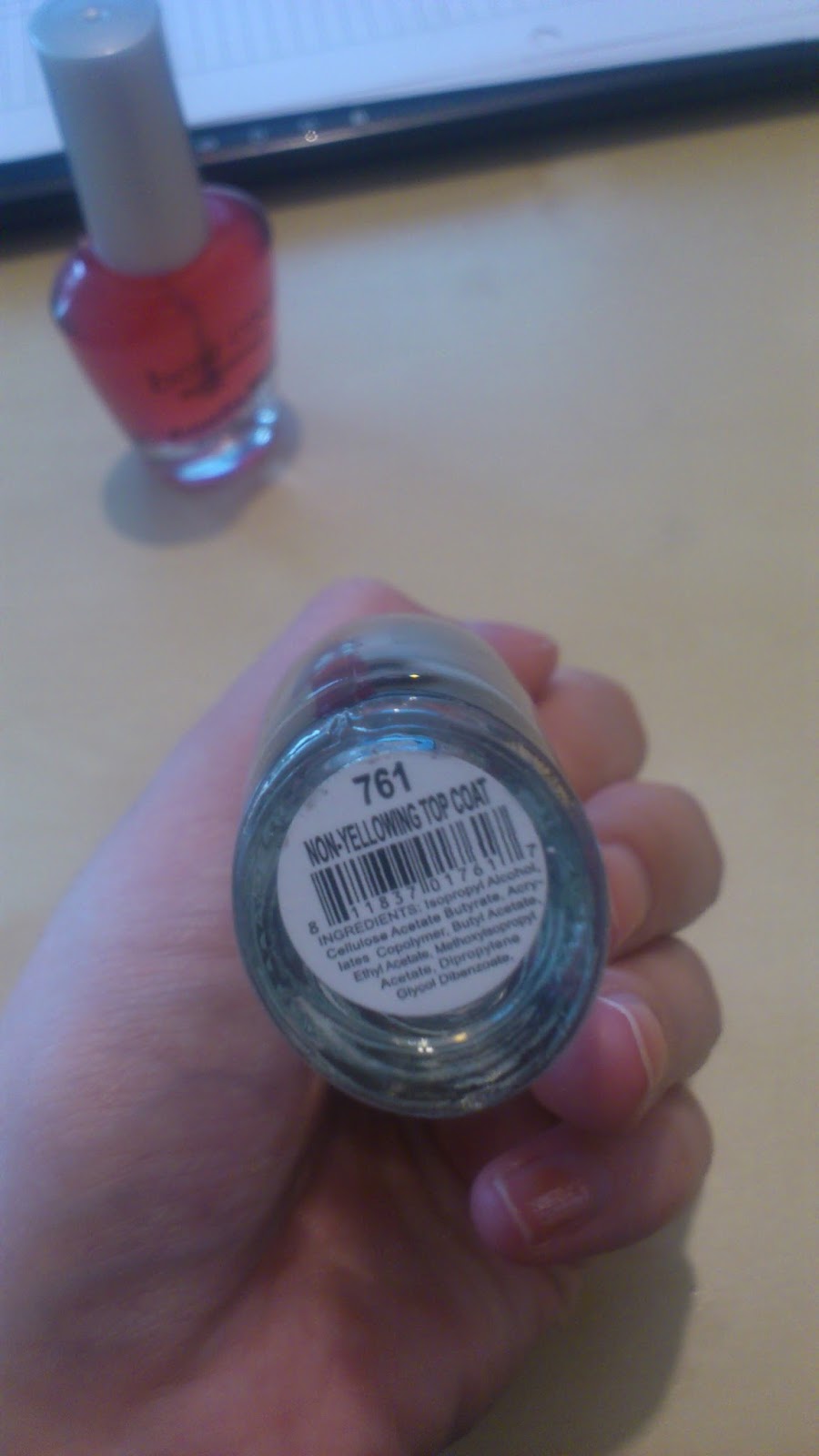 Lucciola [Produkttest] Amazing Shine Nail Treatment nonyellowing top coat