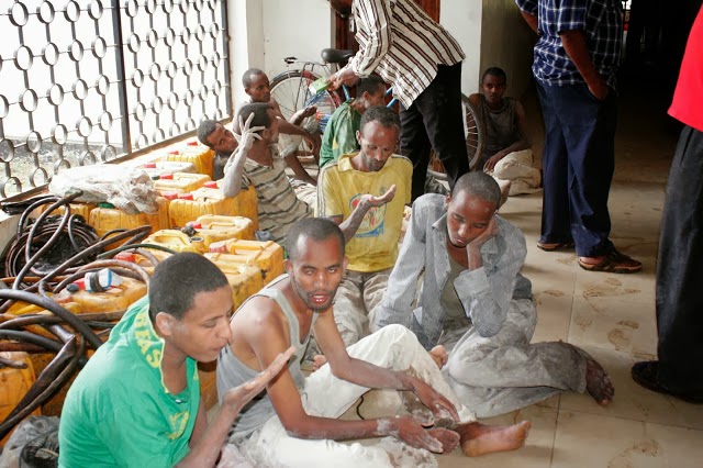 BUKOBA FLOW ZONE: PICHA ZA WAHAMIAJI HARAMU WALIO KAMATWA JANA MKOANI ...