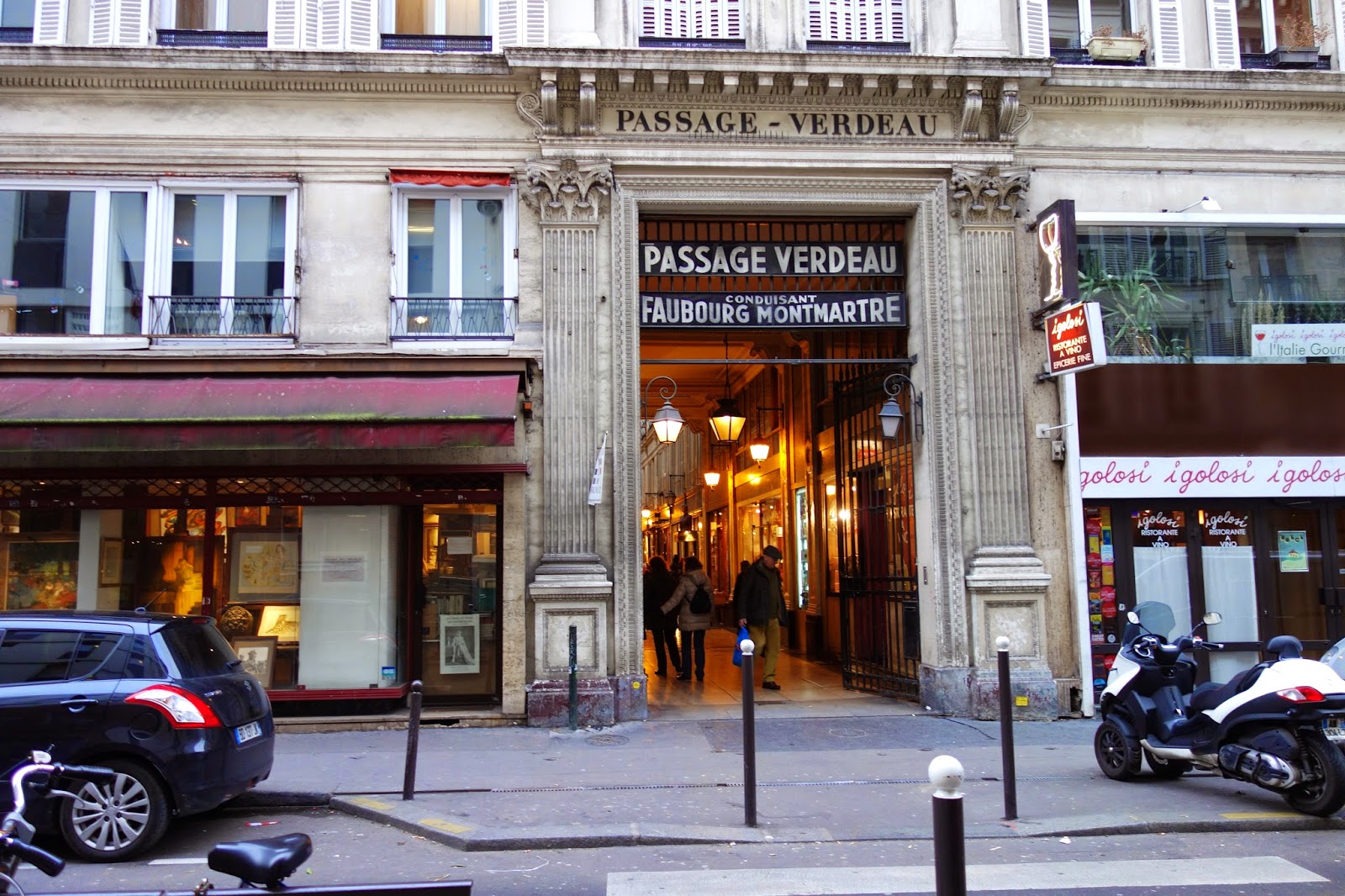 Paris Passage Verdeau, galeries d'art et librairies à couvert IXème Paris la douce