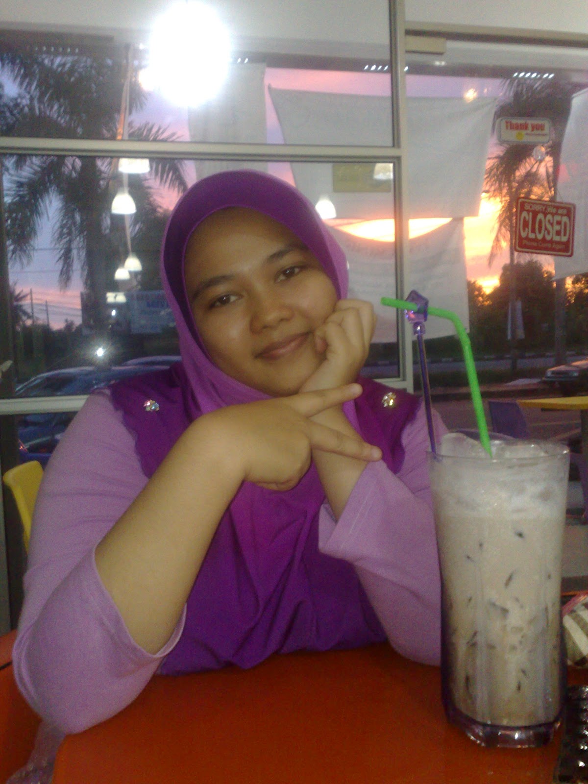 Hidupku...Caraku...Cerita Sana Sini Situ... Testing makan kat Fruit