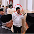 Tak Kuasa Hadapi Jokowi dan Batiknya, Duo F, Zon dan Hamzah Salah Tingkah