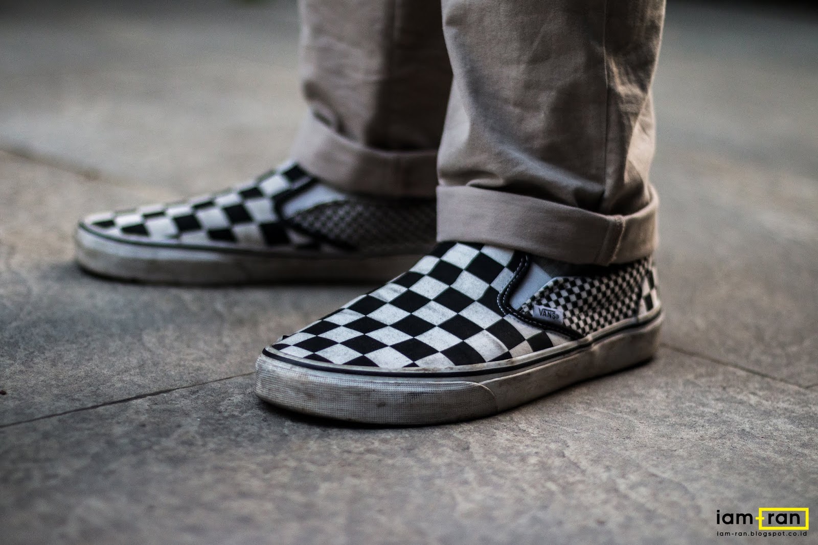 vans slip on og on feet