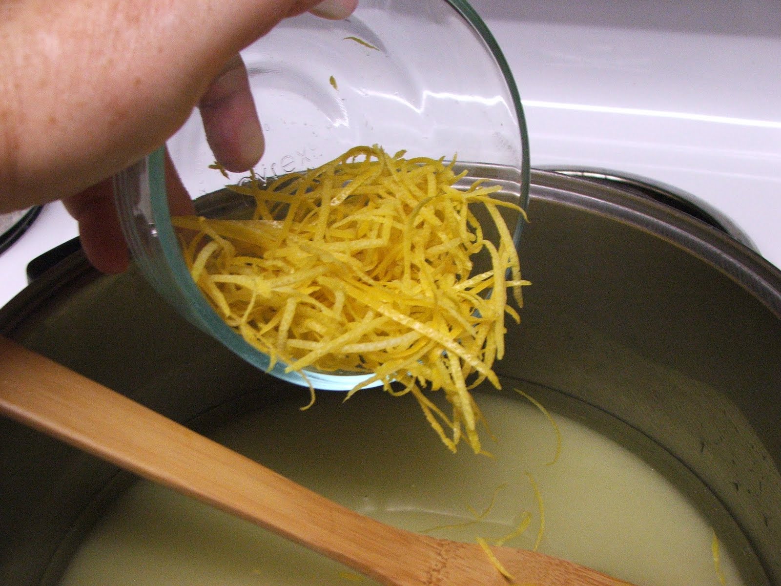 Canning Granny Canning Lemon Squash (Lemonade Concentrate)