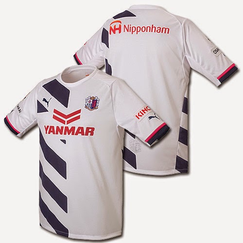 pantaloncini puma bianchi e neri