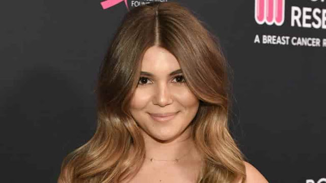 Lori Loughlin's daughter's Sephora collab slammed amid college admissions scandal l News Lori Loughlin's daughter's Sephora collab slammed amid college admissions scandal l News