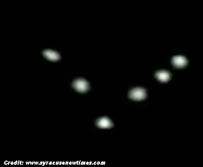 V Formation of UFOs - 1954