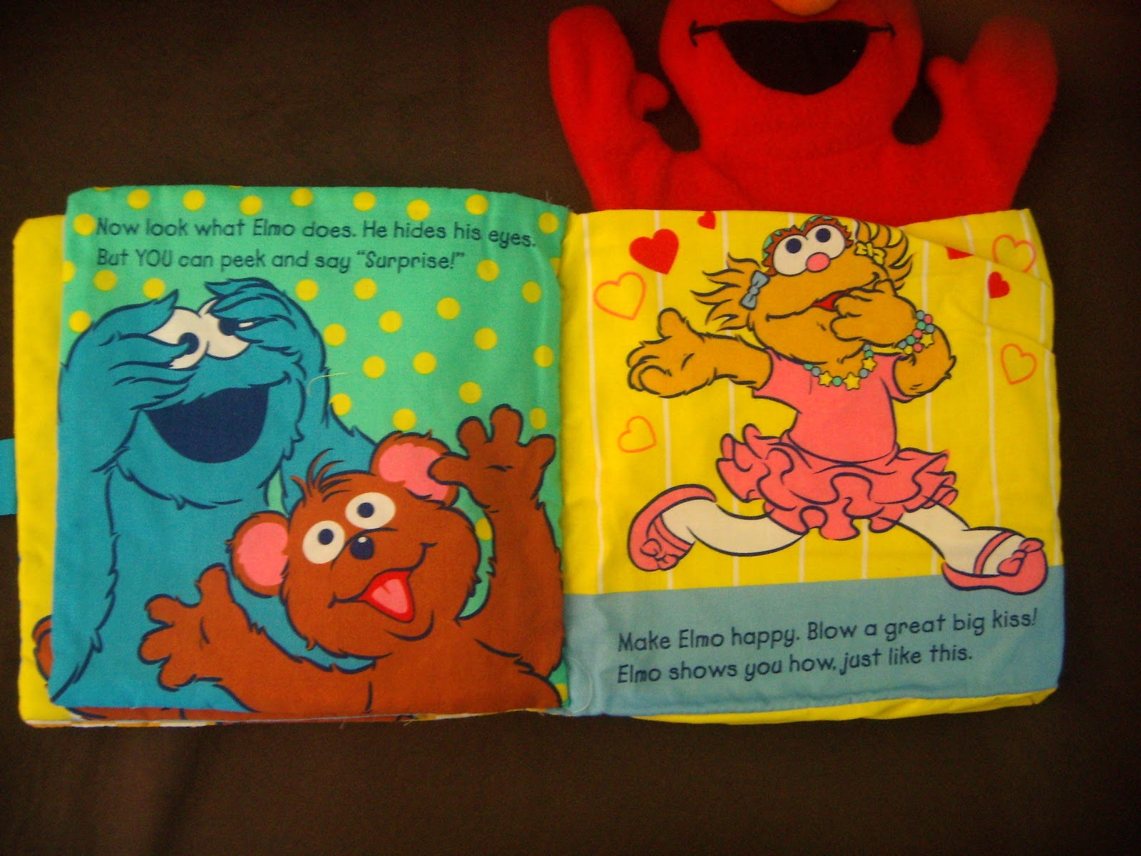 CHILDREN BOOKS FOR YOU Let's Play Elmo Says Hand Puppet Book